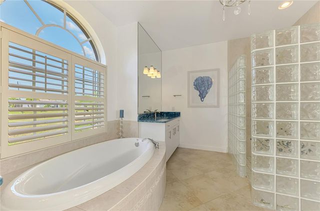 202 ROTONDA BOULEVARD N, Rotonda West, FL 33947