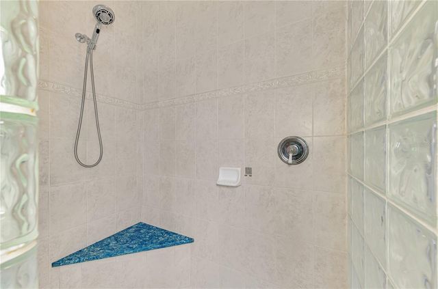 202 ROTONDA BOULEVARD N, Rotonda West, FL 33947