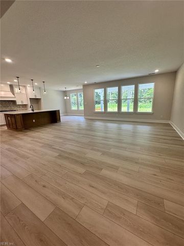 314 Rhapsody DR, Suffolk, VA 23435