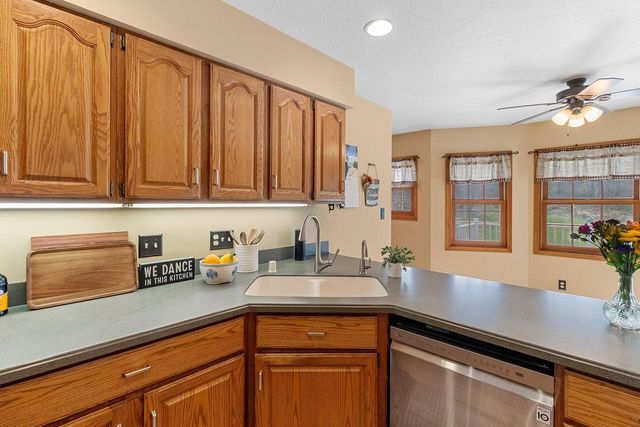 4406 Hunters Glen DRIVE, Sheboygan, WI 53083