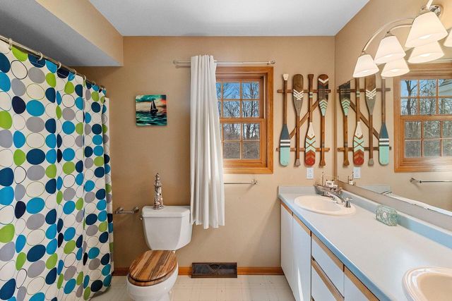 4406 Hunters Glen DRIVE, Sheboygan, WI 53083