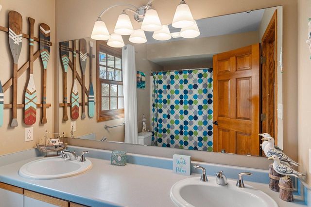 4406 Hunters Glen DRIVE, Sheboygan, WI 53083