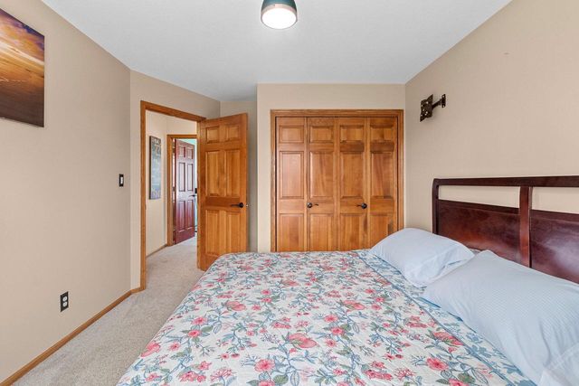 4406 Hunters Glen DRIVE, Sheboygan, WI 53083