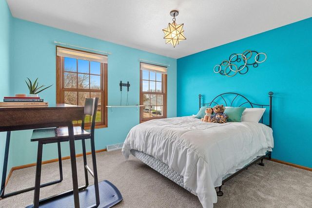 4406 Hunters Glen DRIVE, Sheboygan, WI 53083