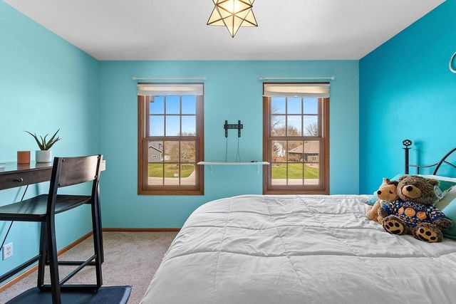4406 Hunters Glen DRIVE, Sheboygan, WI 53083