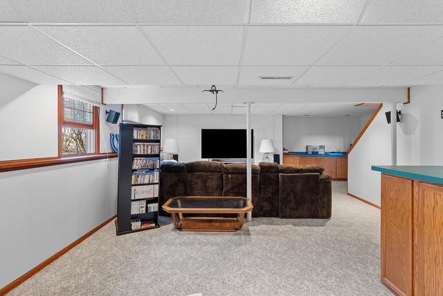 4406 Hunters Glen DRIVE, Sheboygan, WI 53083