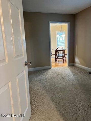 103 Pinnacle Court, West End, NC 27376