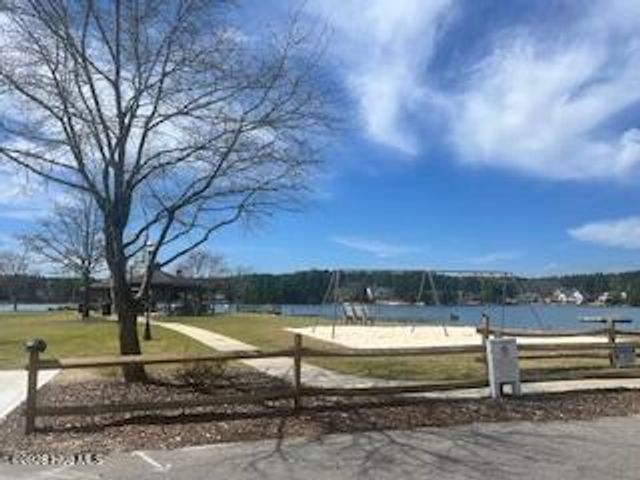 103 Pinnacle Court, West End, NC 27376