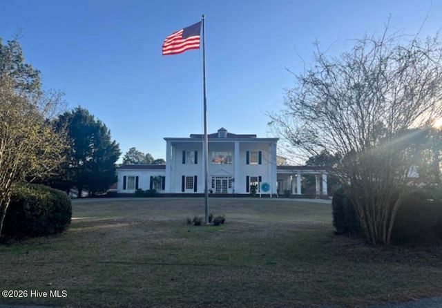 103 Pinnacle Court, West End, NC 27376