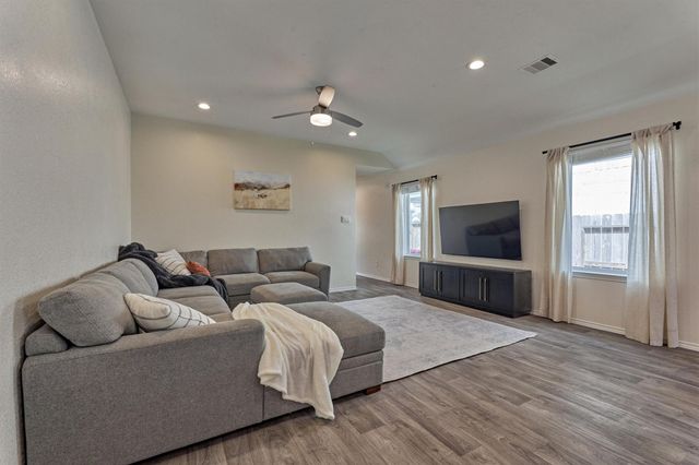 20010 Sienna Green Drive, Hockley, TX 77447