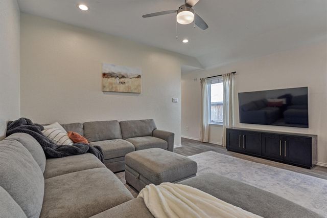 20010 Sienna Green Drive, Hockley, TX 77447