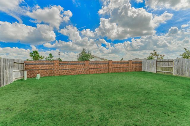 20010 Sienna Green Drive, Hockley, TX 77447
