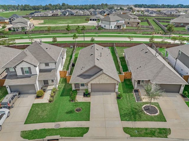 20010 Sienna Green Drive, Hockley, TX 77447