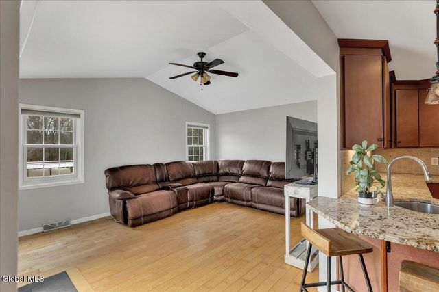 128 Horizon Boulevard, Rotterdam, NY 12306