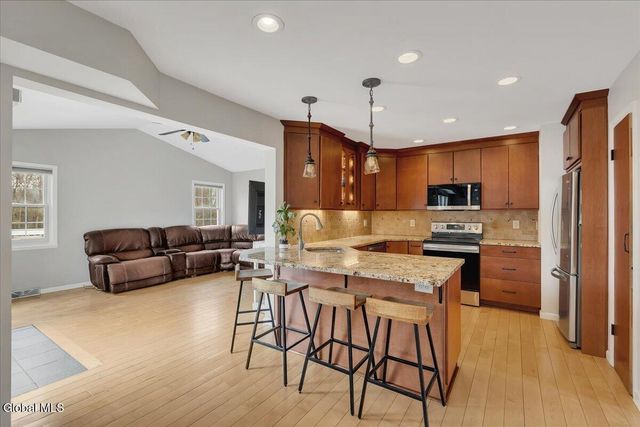 128 Horizon Boulevard, Rotterdam, NY 12306