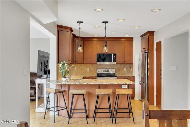 128 Horizon Boulevard, Rotterdam, NY 12306