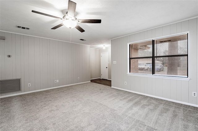 116 Pine Hollow Lane, Huntsville, TX 77320