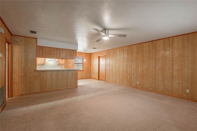 116 Pine Hollow Lane, Huntsville, TX 77320