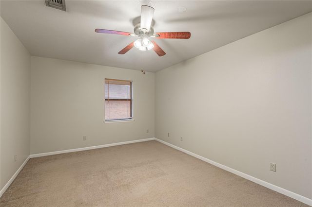 116 Pine Hollow Lane, Huntsville, TX 77320