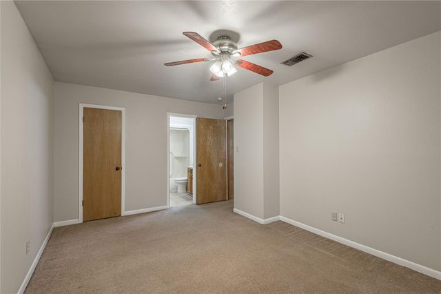 116 Pine Hollow Lane, Huntsville, TX 77320