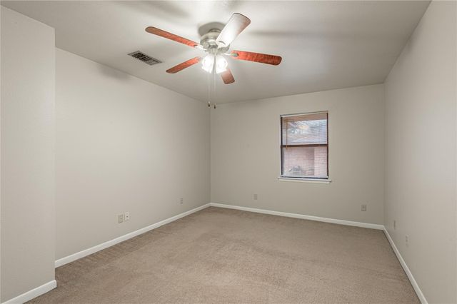 116 Pine Hollow Lane, Huntsville, TX 77320