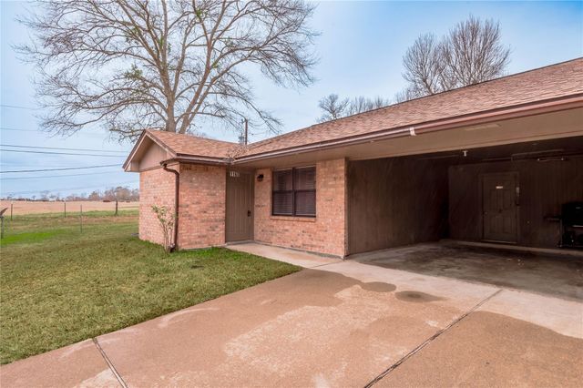 116 Pine Hollow Lane, Huntsville, TX 77320