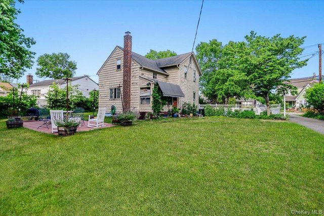 49 Hempstead Avenue, Malverne, NY 11565
