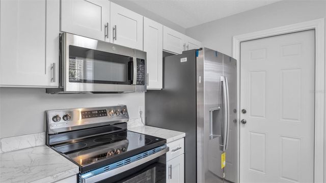 201 E PINE STREET, Davenport, FL 33837