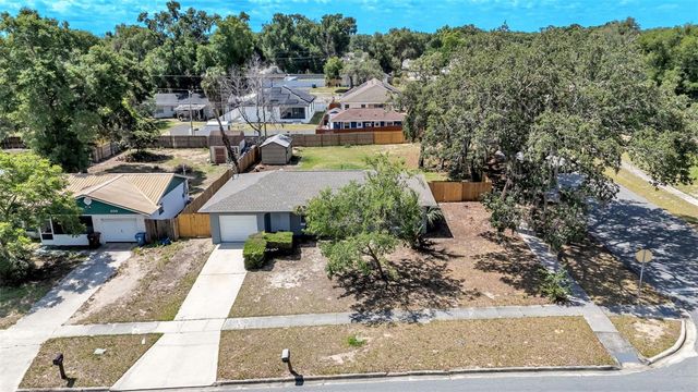 201 E PINE STREET, Davenport, FL 33837