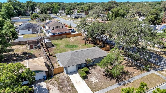 201 E PINE STREET, Davenport, FL 33837