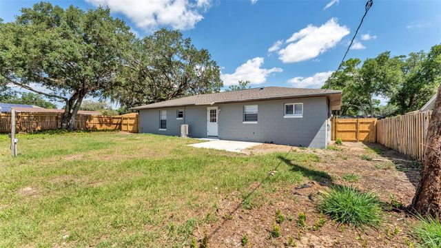 201 E PINE STREET, Davenport, FL 33837