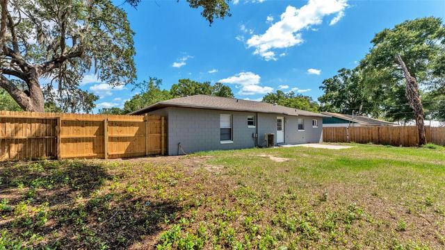 201 E PINE STREET, Davenport, FL 33837