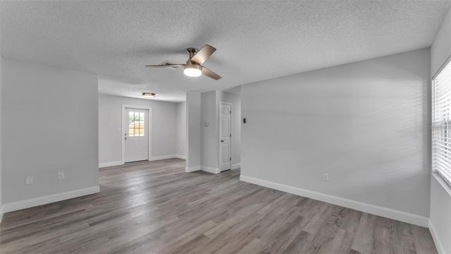 201 E PINE STREET, Davenport, FL 33837