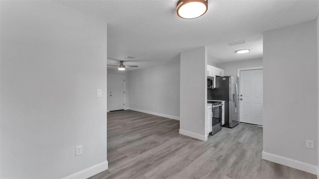 201 E PINE STREET, Davenport, FL 33837
