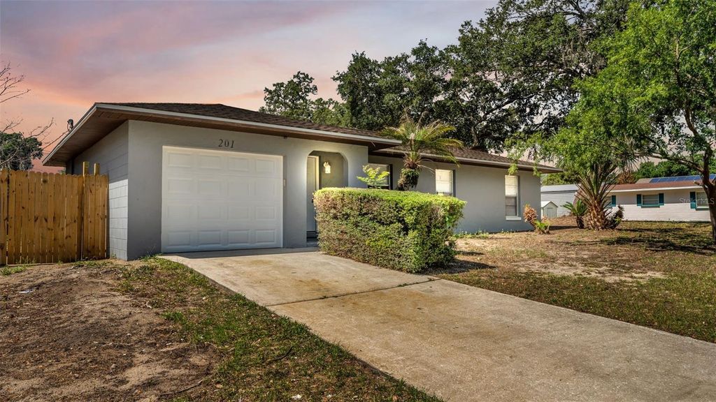 201 E PINE STREET, Davenport, FL 33837