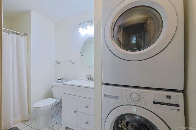 1103 Washington Green, New Windsor, NY 12553