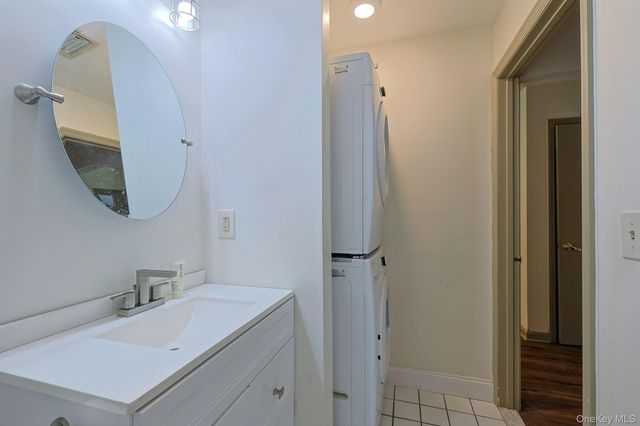 1103 Washington Green, New Windsor, NY 12553