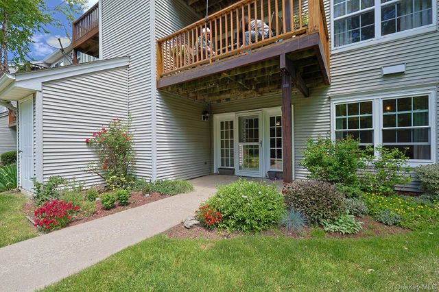 1103 Washington Green, New Windsor, NY 12553
