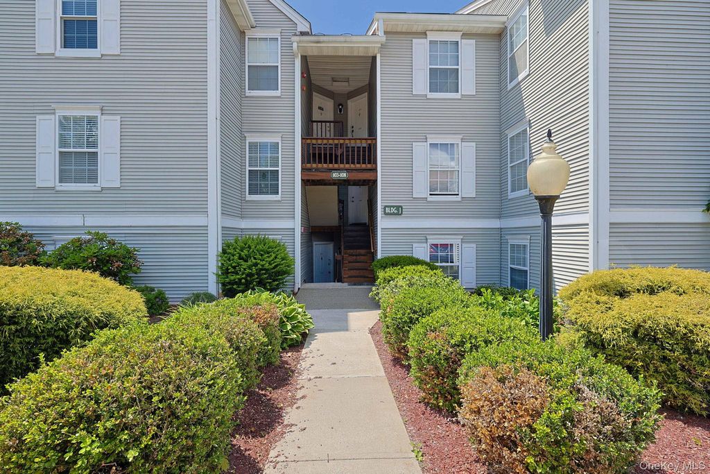 1103 Washington Green, New Windsor, NY 12553