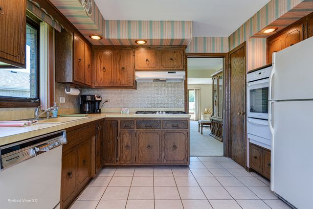 15110 HOLLYHOCK Court, Orland Park, IL 60462