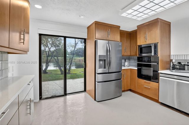 2360 Dover, Weston, FL 33326