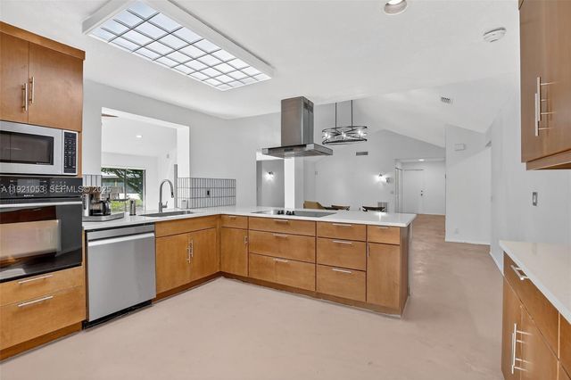 2360 Dover, Weston, FL 33326