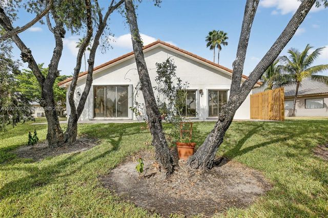 2360 Dover, Weston, FL 33326