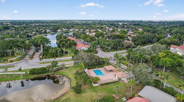 2360 Dover, Weston, FL 33326
