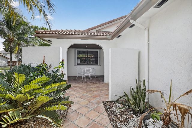 2360 Dover, Weston, FL 33326