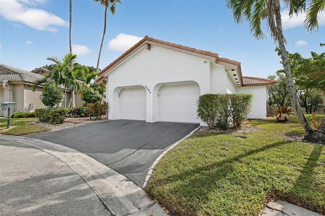 2360 Dover, Weston, FL 33326