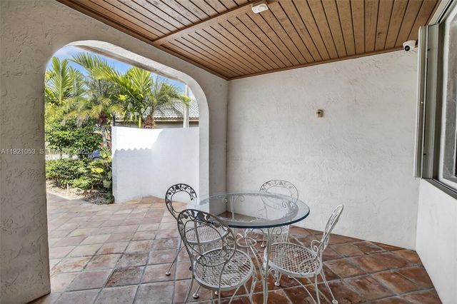 2360 Dover, Weston, FL 33326