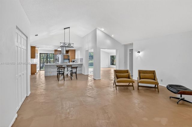 2360 Dover, Weston, FL 33326