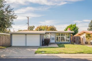 724 Julian Dr, West Sacramento, CA 95605