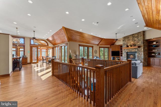 3535 MEADOW RD, Sandston, VA 23150